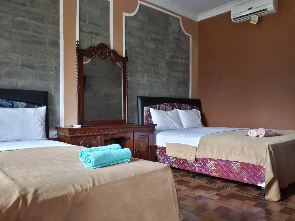 Kamar Family 4p di Sunrise hills (Bukit View Laut)