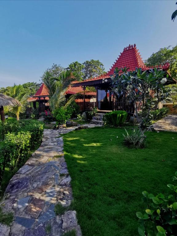 Kamar Full Villa 8p di Mirable Joglo Village Resort (Bukit View Laut)