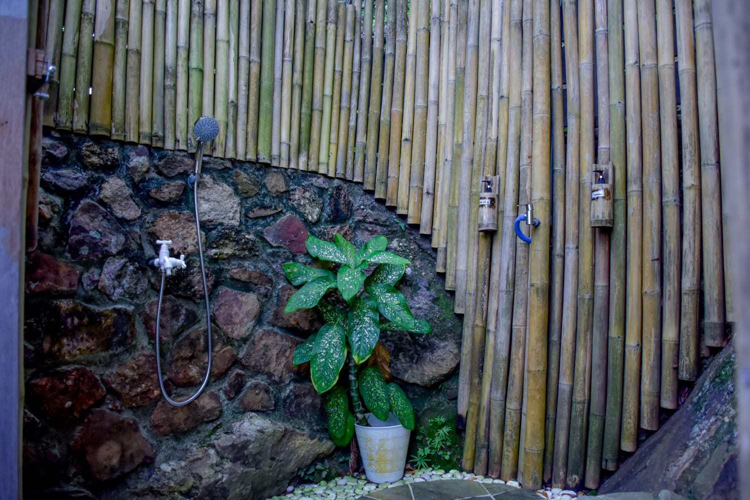Kamar Honeymoon Room 2p di Big K Hostel (Bukit View Laut)