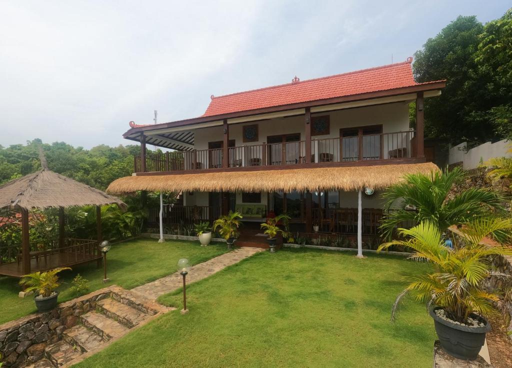 Kamar Full Villa 8p di Mirable Joglo Village Resort (Bukit View Laut)