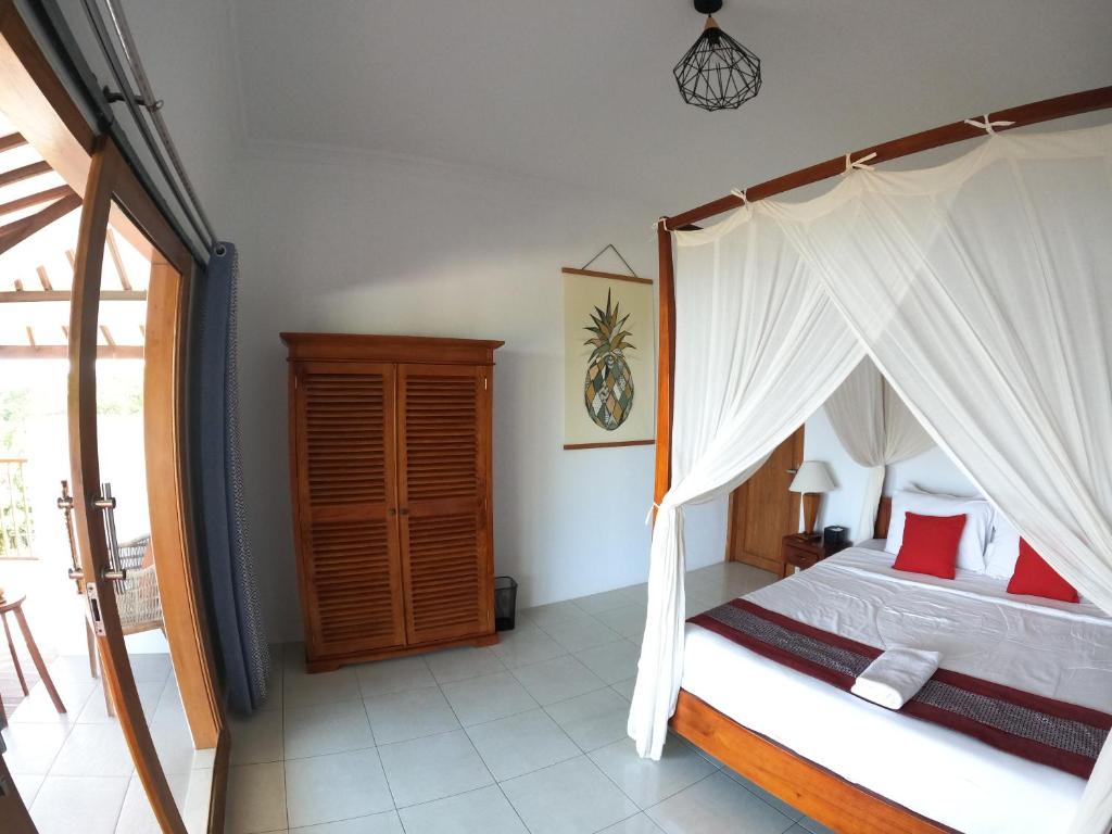 Kamar Full Villa 8p di Mirable Joglo Village Resort (Bukit View Laut)
