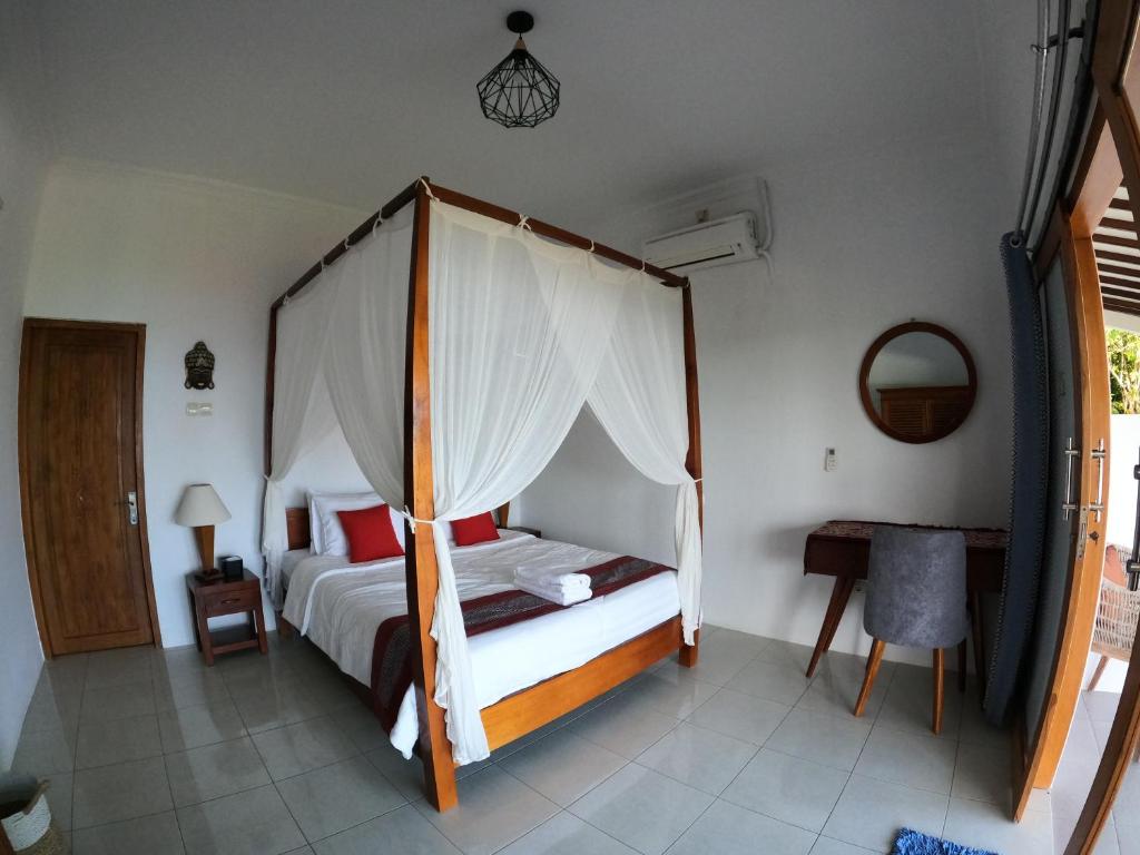 Kamar Full Villa 8p di Mirable Joglo Village Resort (Bukit View Laut)