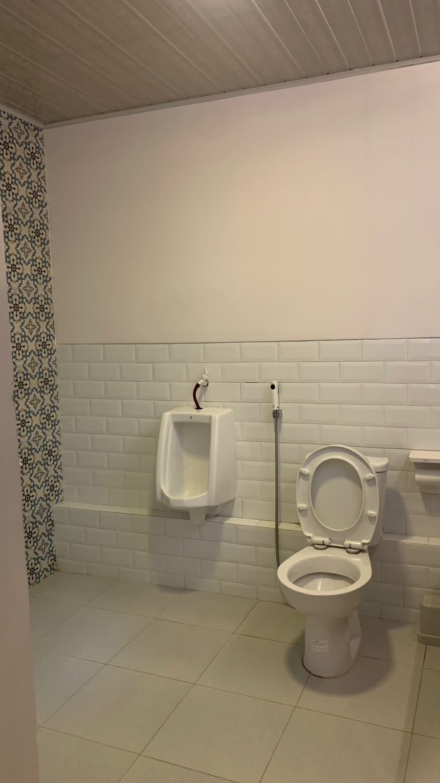 Kamar Cemara Cottage 6-8p di Omah Alchy Cottage & Resort (Pinggir Laut)
