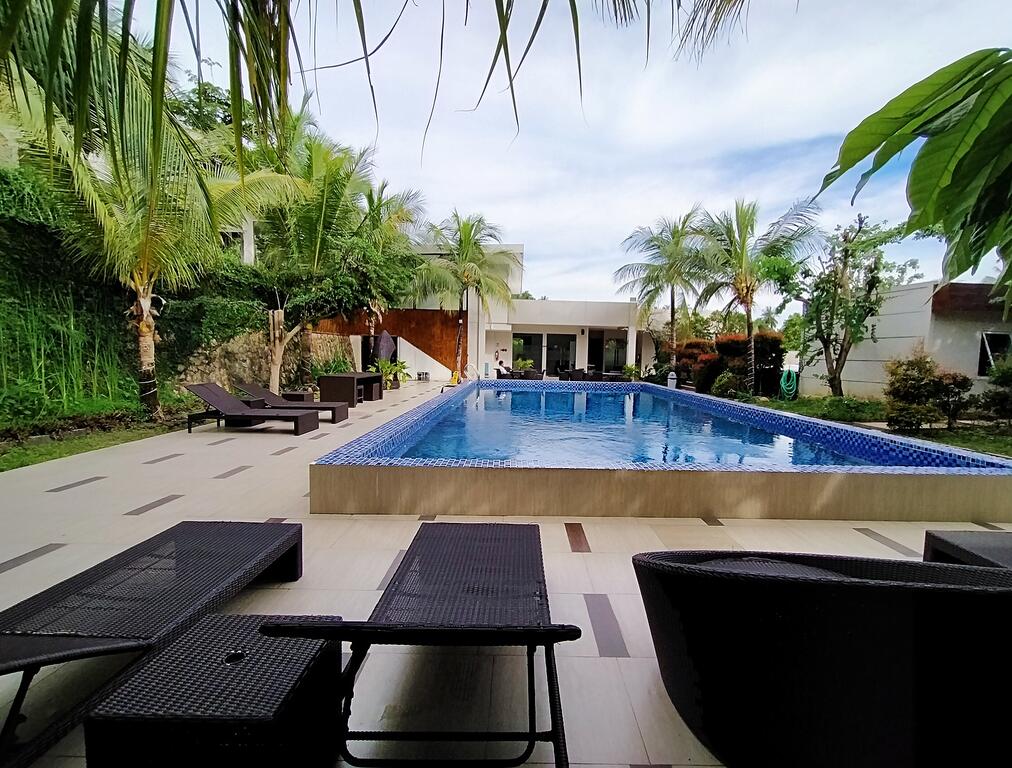 D'Season Hotel (Bukit View Laut)
